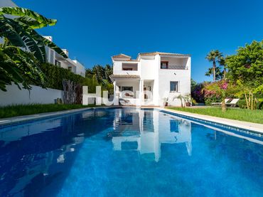 Casa amb balcó en venda a Calle Murcia