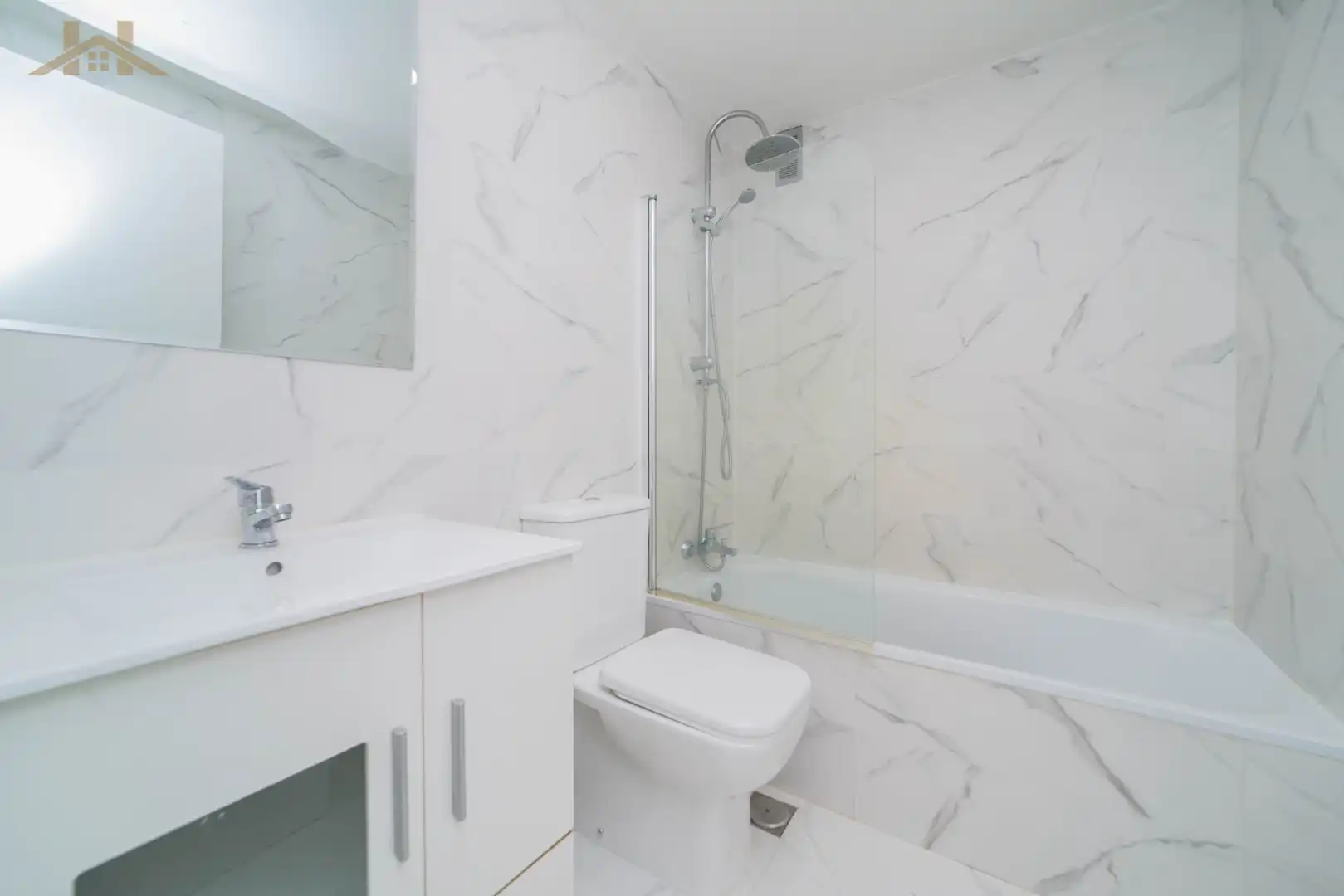 Baño de Piso en venta en Pozuelo de Alarcón con Aire acondicionado, Calefacción y Terraza