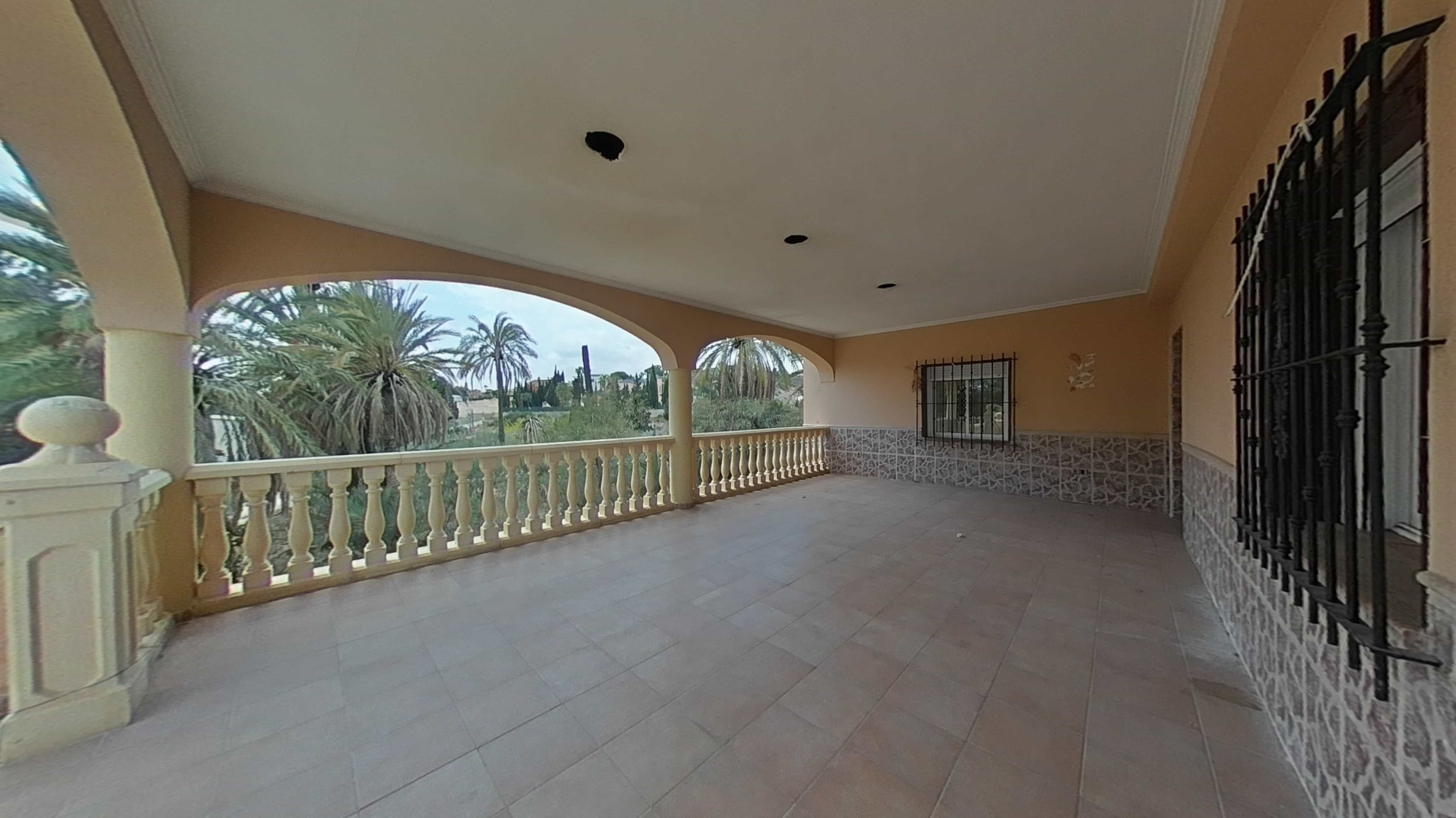 Garden of Industrial buildings for sale in Elche / Elx