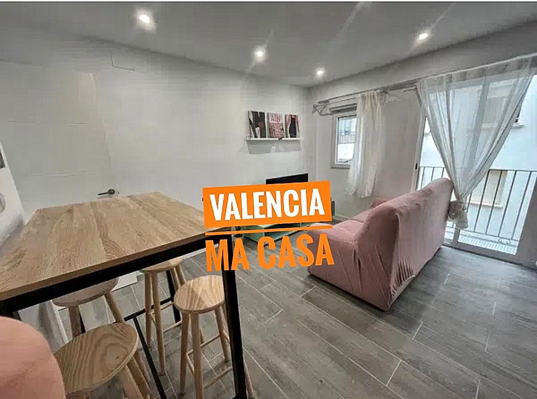 Dormitori de Pis de lloguer en  Valencia Capital amb Aire condicionat, Calefacció i Moblat