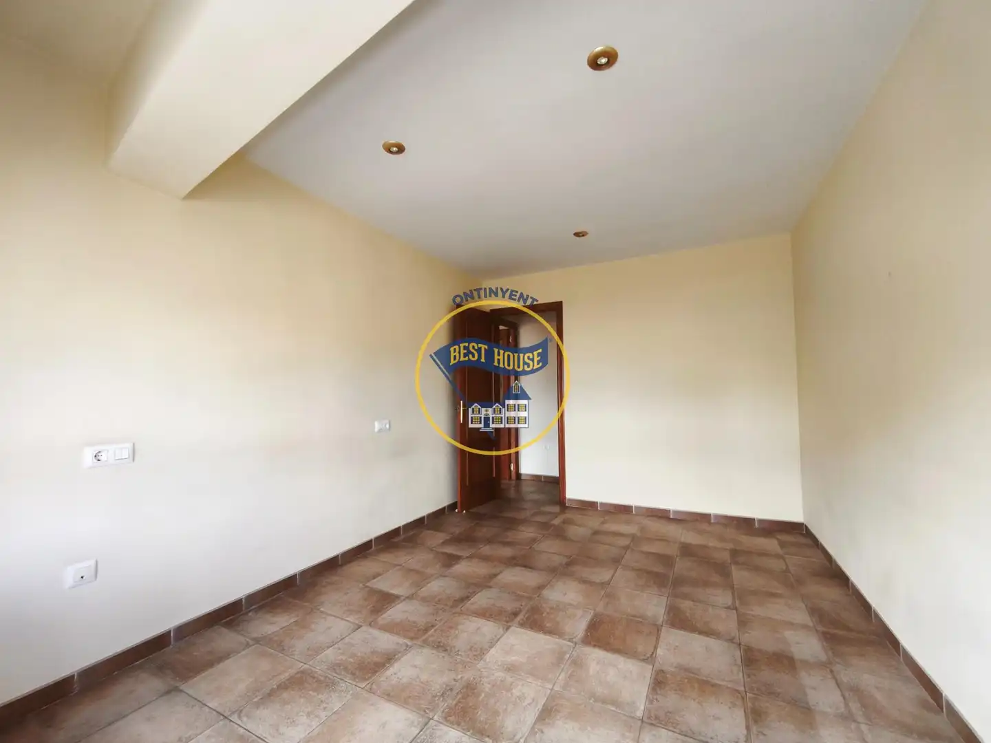 Piso en venta en L'Énova con Trastero
