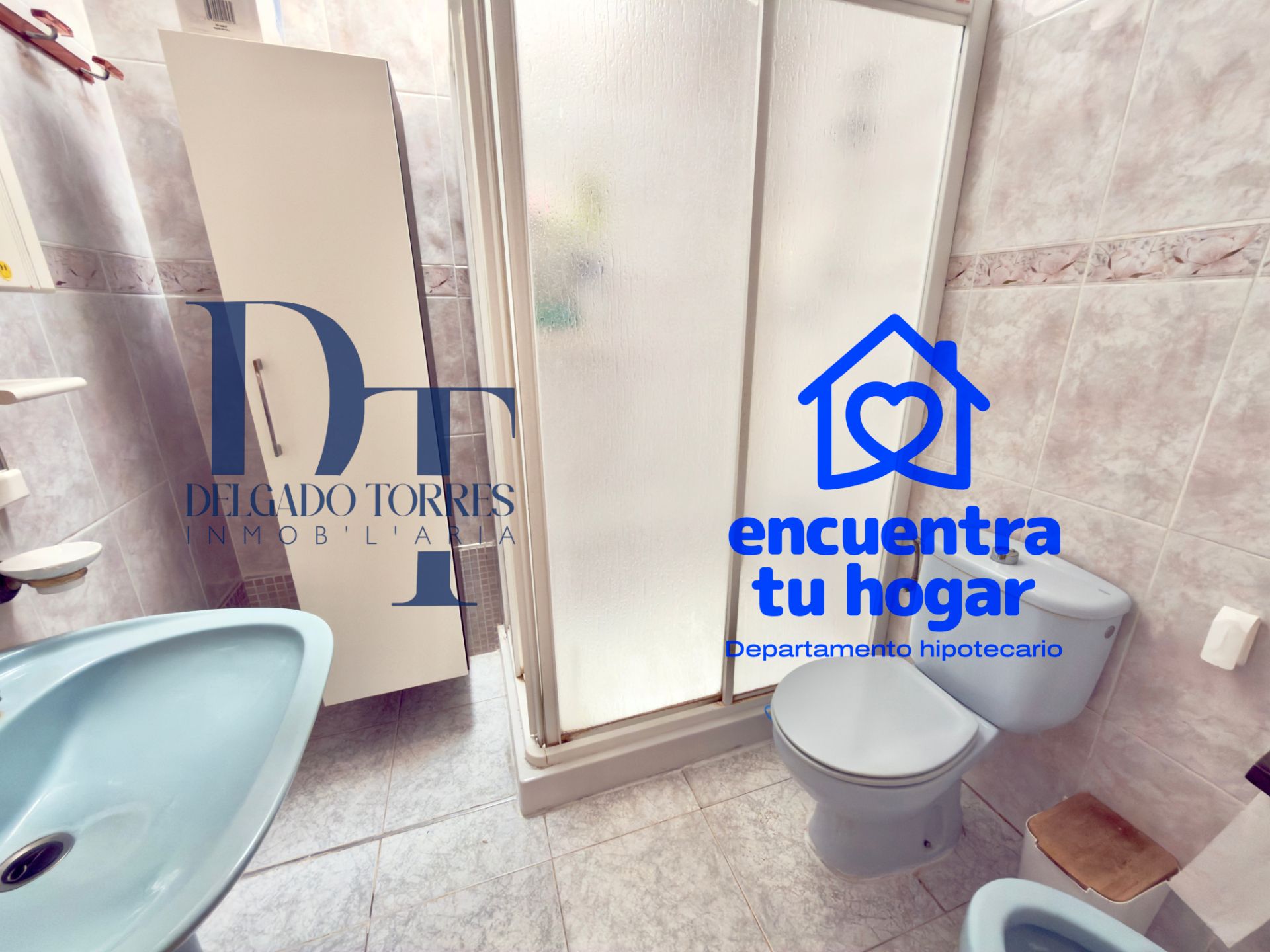 Bathroom of House or chalet for sale in Vélez-Málaga  with Air Conditioner and Terrace
