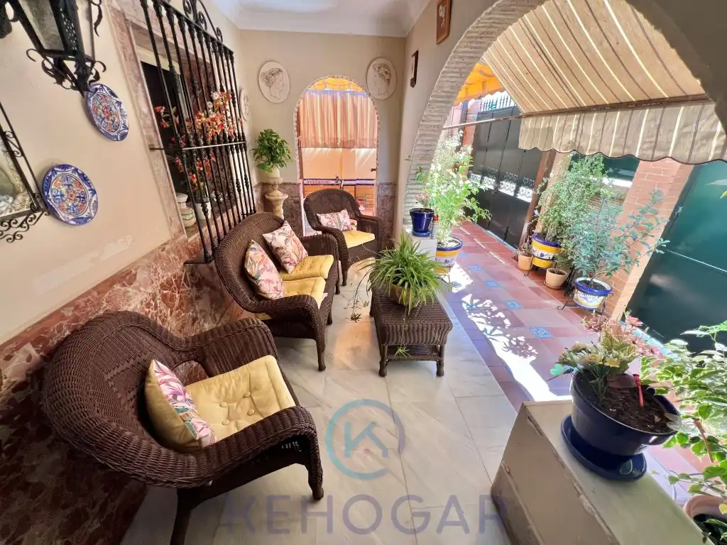 Terrace of Houses for sale in Dos Hermanas