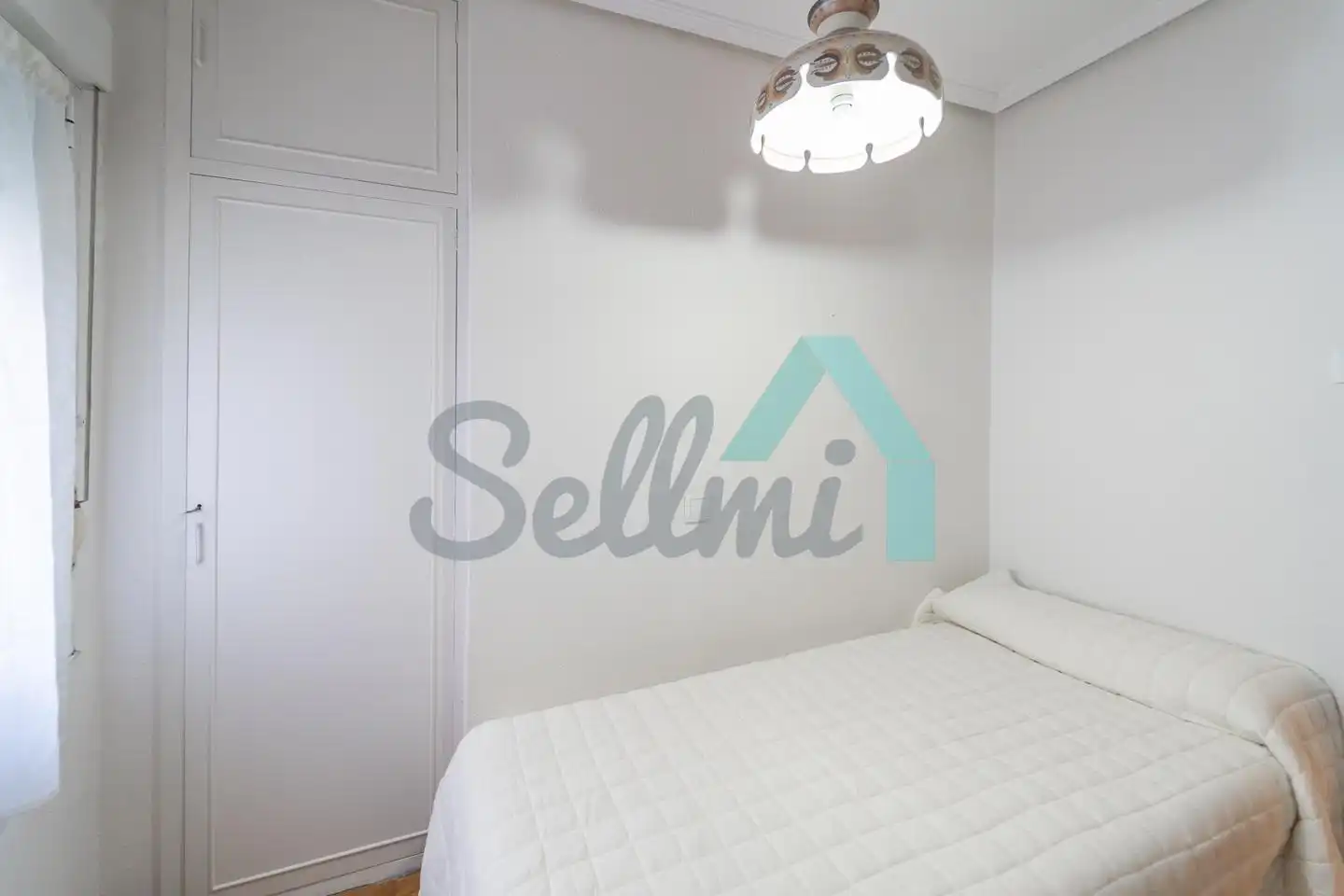 Schlafzimmer von Wohnung zur untervermieten in Oviedo  mit Heizung, Parkett und Terrasse