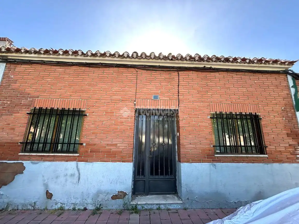 Vista exterior de Casa o xalet en venda en Medina del Campo