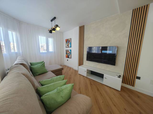 Piso en Venta en Calle SAN POLICARPO en Parque de las Naciones