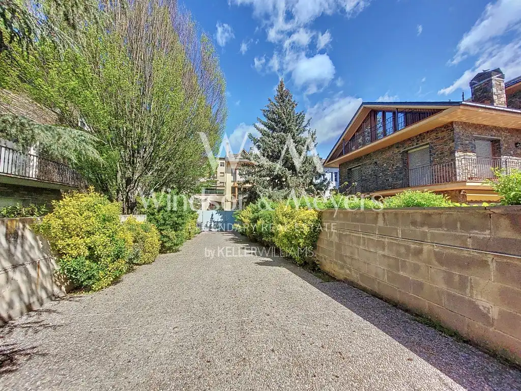 Vista exterior de Casa o chalet en venta en La Seu d'Urgell con Jardín privado, Terraza y Trastero