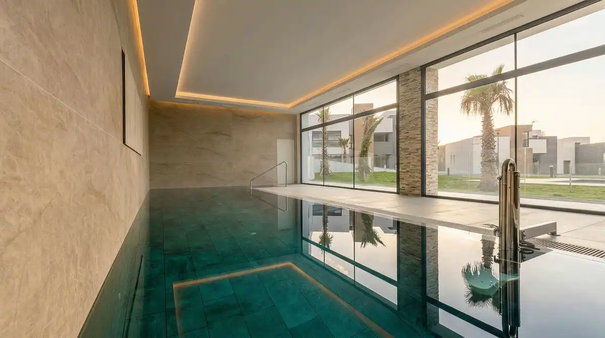 Piscina de Dúplex en venta en Marbella con Aire acondicionado, Terraza y Trastero