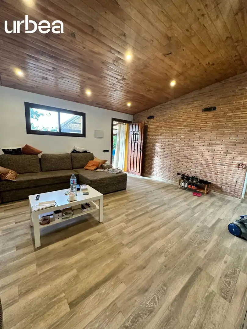 Sala d'estar de Finca rústica en venda en Pizarra amb Aire condicionat, Calefacció i Jardí privat