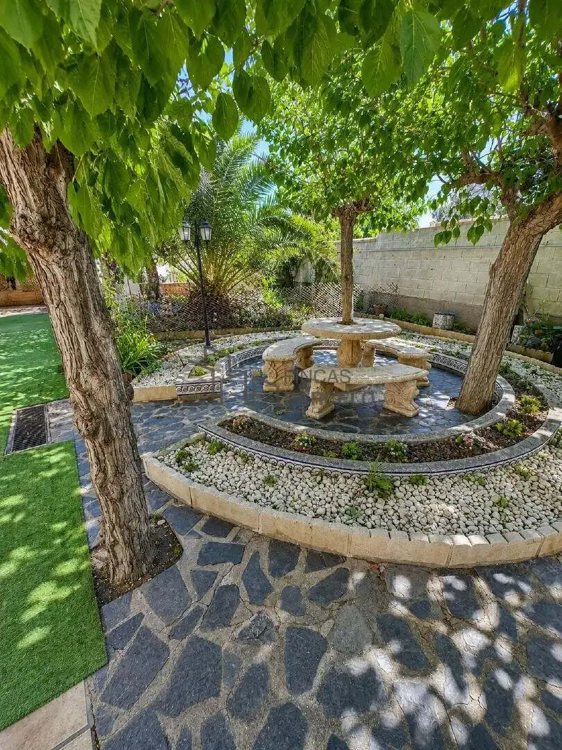 Terrassa de Casa o xalet en venda en Cadrete