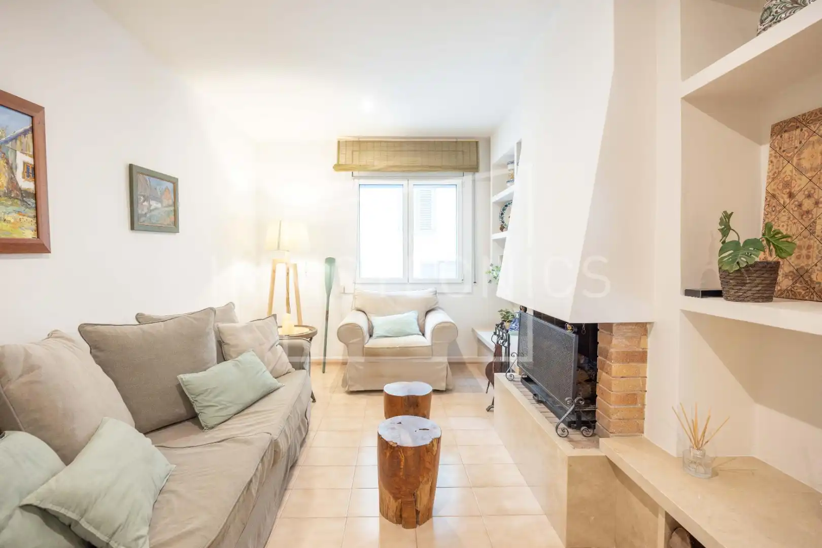 Sala d'estar de Dúplex en venda en Caldes d'Estrac amb Aire condicionat, Calefacció i Jardí privat