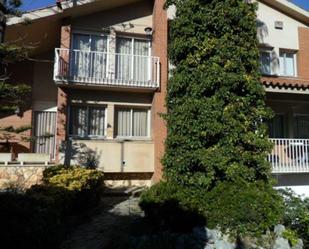 Vista exterior de Casa o xalet en venda en El Vendrell amb Alarma