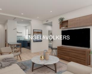 Living room of Apartment for sale in  Barcelona Capital  with Air Conditioner, Heating and Balcony