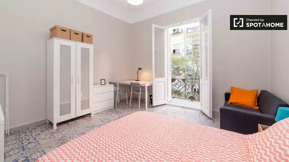 Schlafzimmer von Wohnung zur untervermieten in Valencia mit Klimaanlage, Heizung und Möbliert