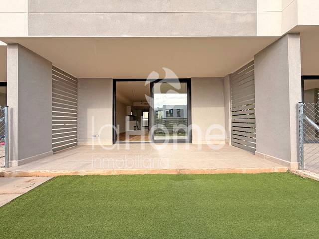 Casa adosada en Alquiler en San Antonio de Benagéber
