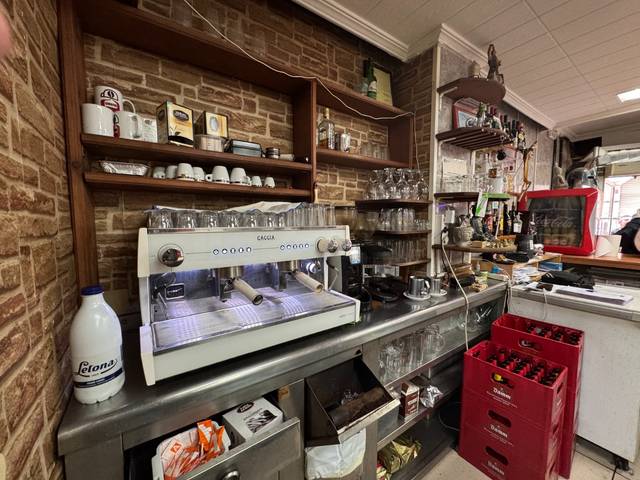 Local comercial en Venta en Castell - Poble Vell