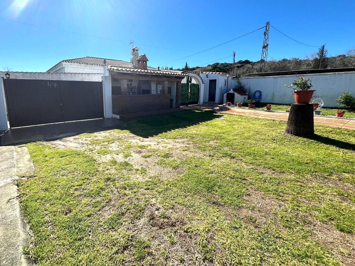 Vista exterior de Finca rústica en venda en Barbate amb Jardí privat i Piscina