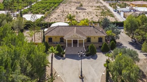 Chalet en venta en Orihuela, 5 dormitorios.