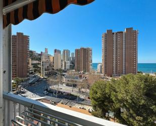 Vista exterior de Estudi en venda en Benidorm amb Aire condicionat, Terrassa i Piscina