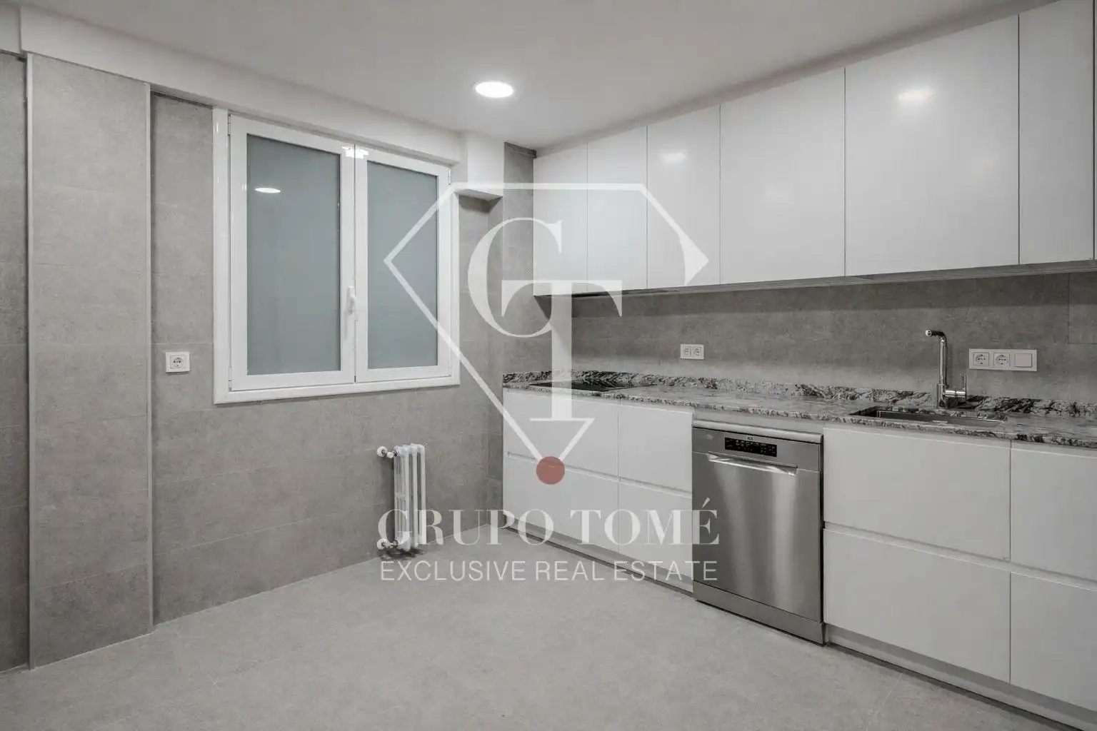 Küche von Wohnung zum Verkauf in Donostia - San Sebastián  mit Heizung und Terrasse