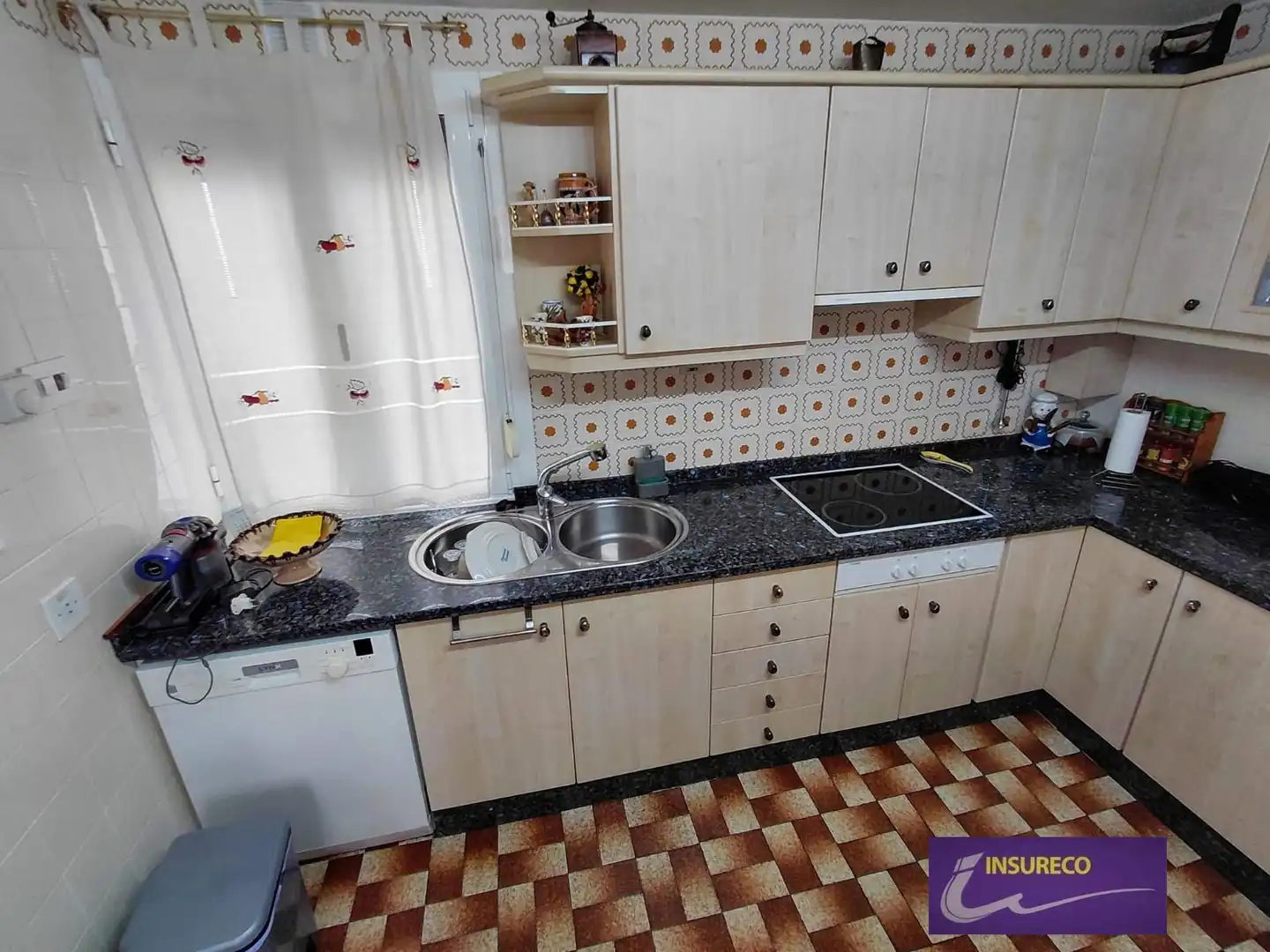 Cocina de Piso en venta en León Capital  con Calefacción, Parquet y Trastero