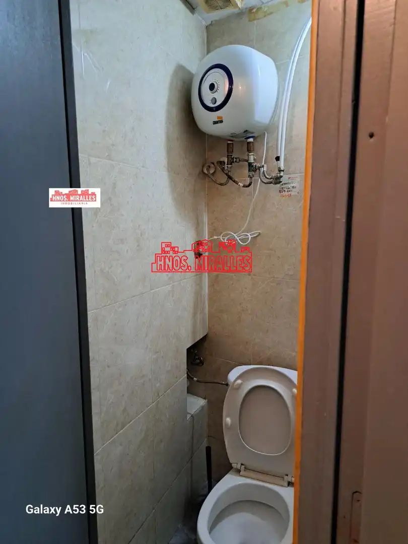 Baño de Local en venta en Elche / Elx con Aire acondicionado y Amueblado