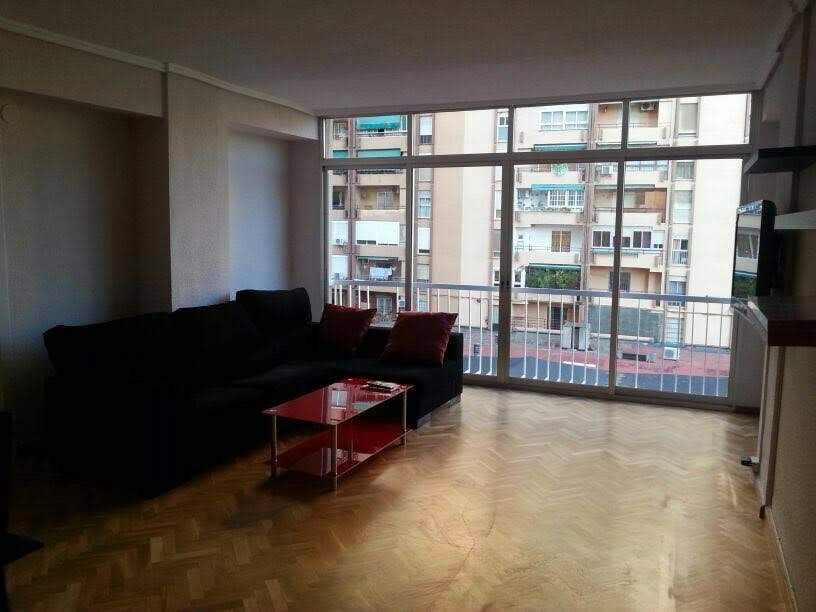 Living room of Flat to rent in  Valencia Capital  with Air Conditioner, Furnished and Oven