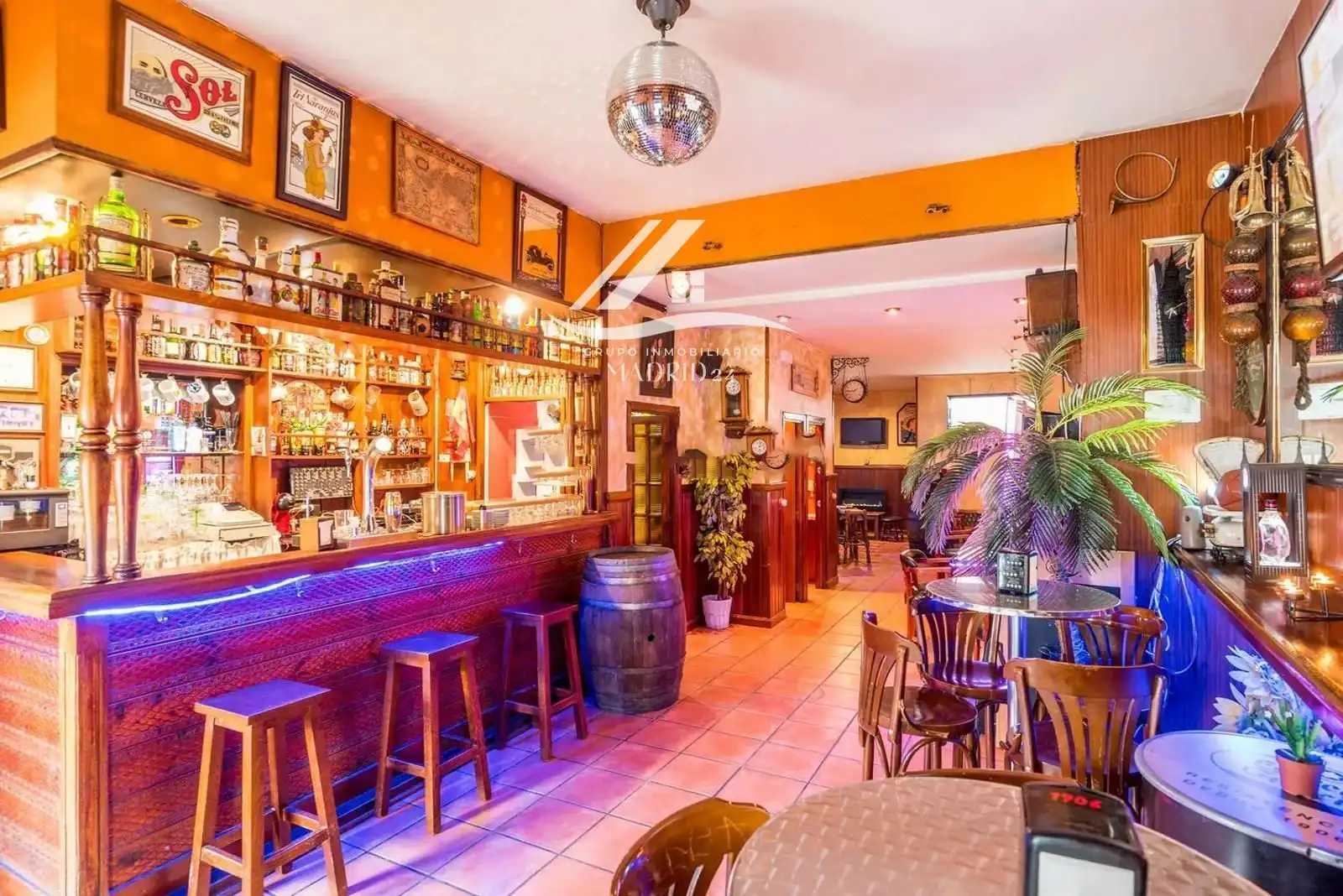 Local en venta en Chinchón con Amueblado y Alarma