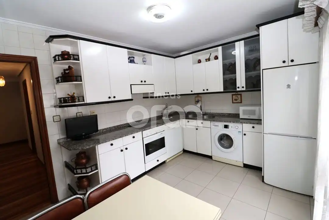 Cocina de Piso en venta en Santurtzi  con Calefacción, Amueblado y Balcón