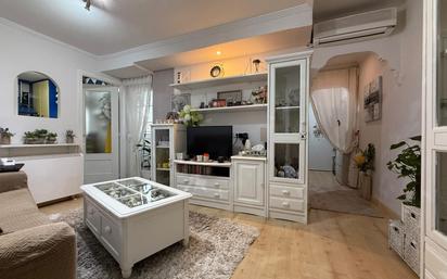 Living room of Flat for sale in  Madrid Capital  with Air Conditioner, Heating and Terrace