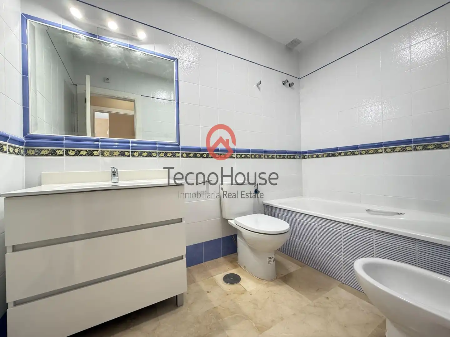 Casa a schiera con piscina in vendita a Calle Canal de la Mancha-Residencial Rioja V, imagen 16