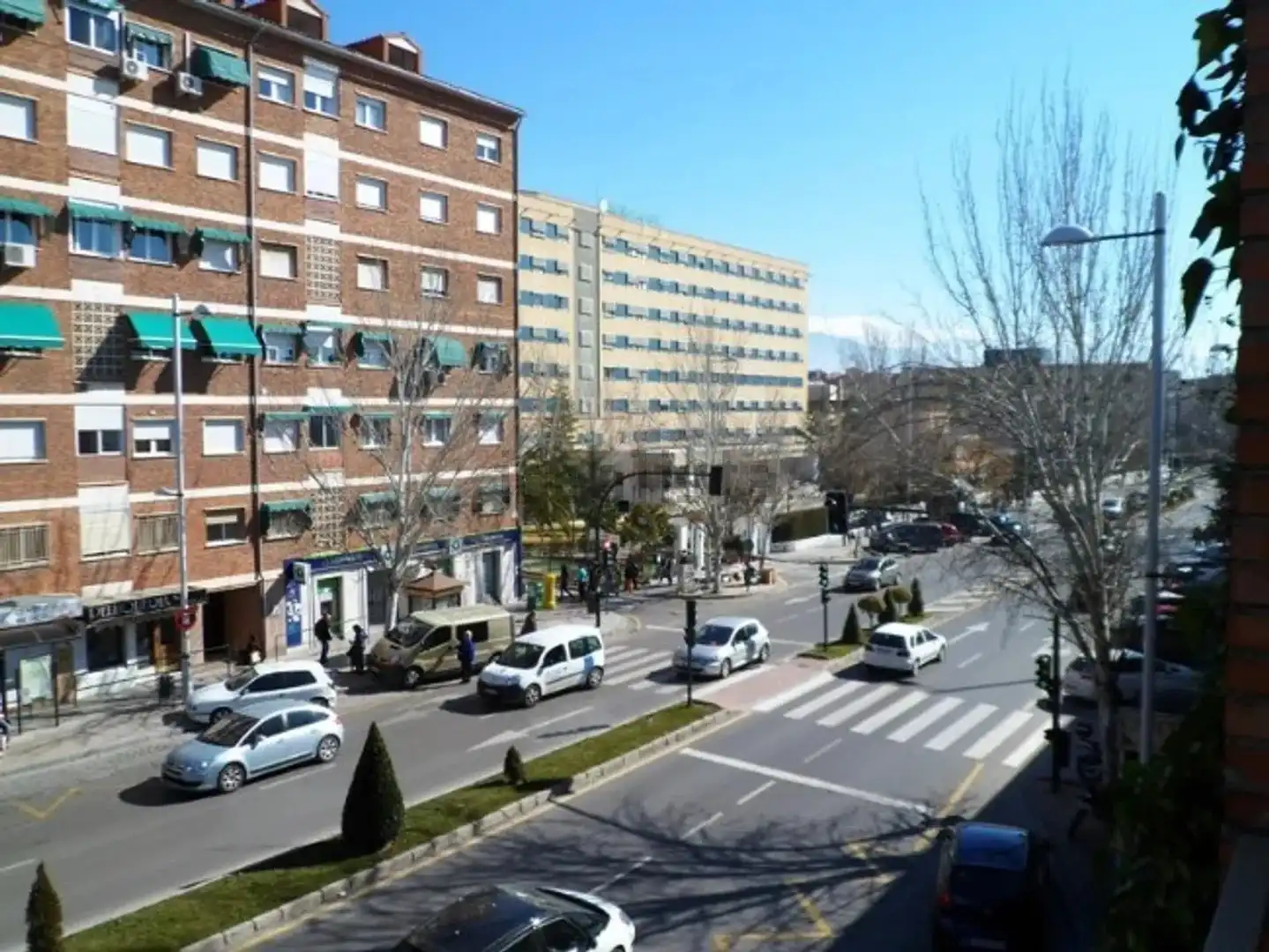 Vista exterior de Piso de alquiler en Granada con Aire acondicionado, Calefacción y Amueblado