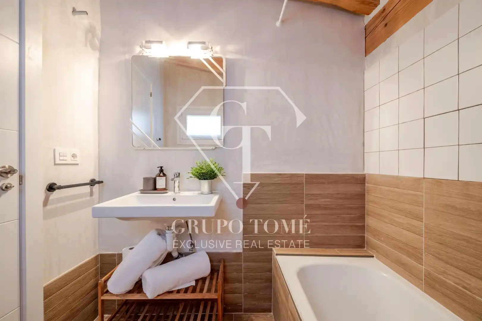 Baño de Casa adosada en venta en Mutriku con Jardín privado, Terraza y Amueblado