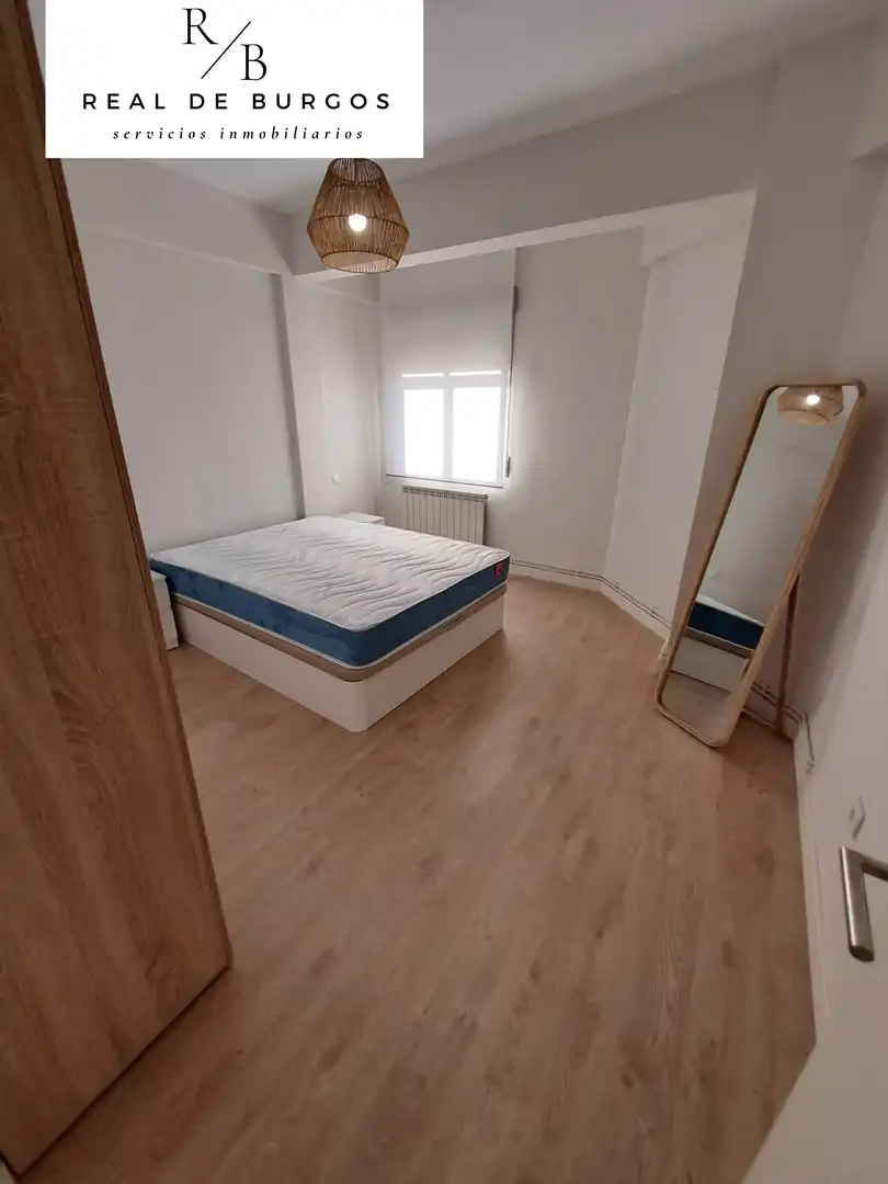 Bedroom of Flat for rent in Valladolid  with Heating and Furnished