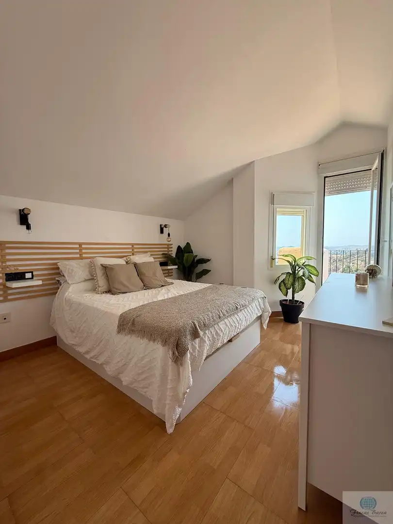 Bedroom of Attic for sale in Fuengirola  with Air Conditioner, Terrace and Community pool