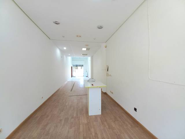 Local comercial en Alquiler en Calle San Cosme en El Carmen - Barrio Gimeno