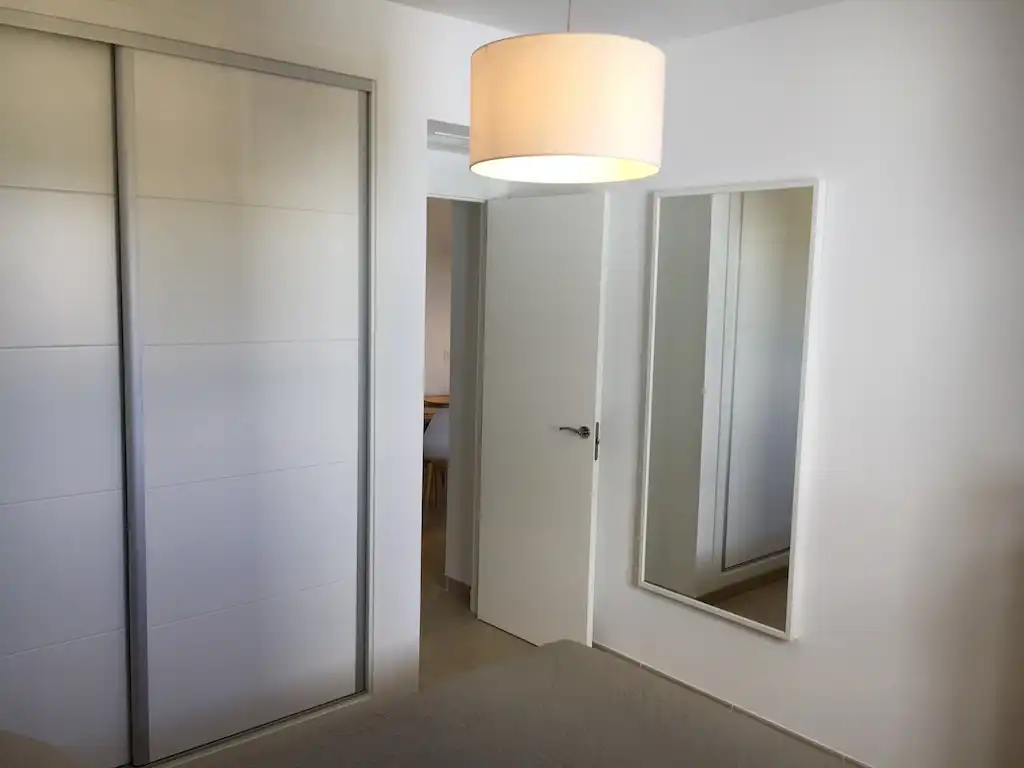 Wohnung zum Verkauf in Rota mit Klimaanlage, Terrasse und Gemeinschaftspool