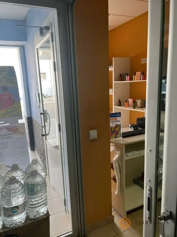 Commercial properties for sale in La Zaida  with Air Conditioner and Furnished