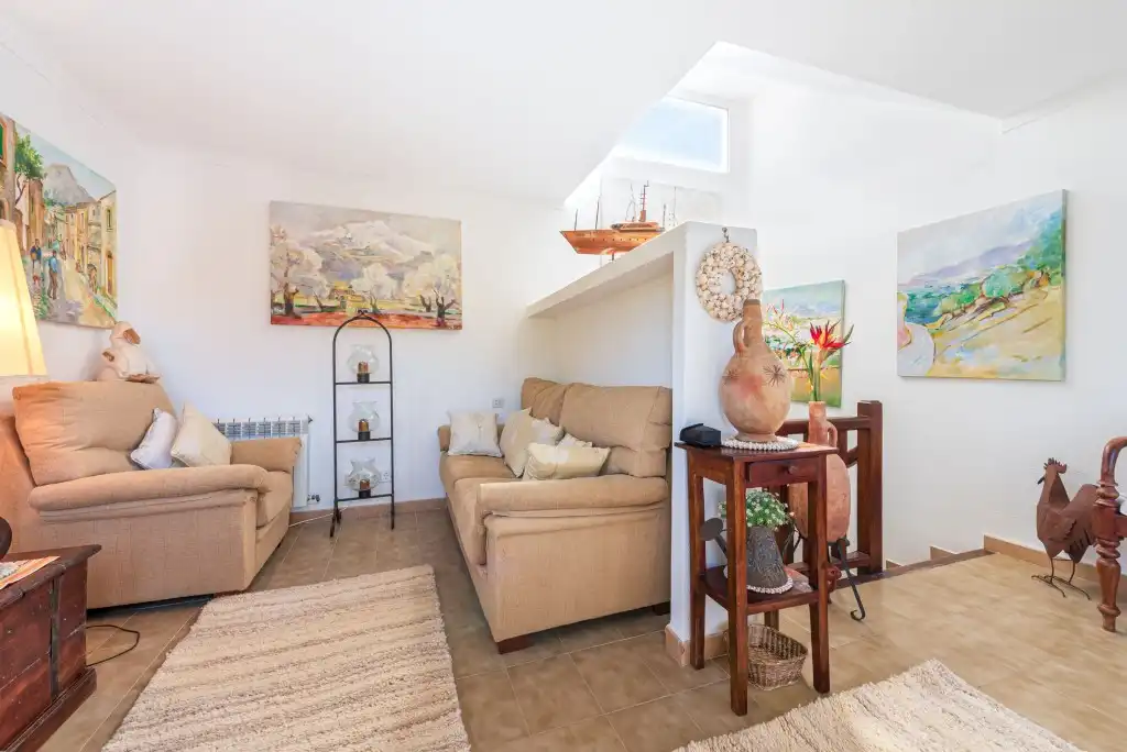 Wohnzimmer von Haus oder Chalet zum Verkauf in Pollença mit Heizung, Privatgarten und Terrasse