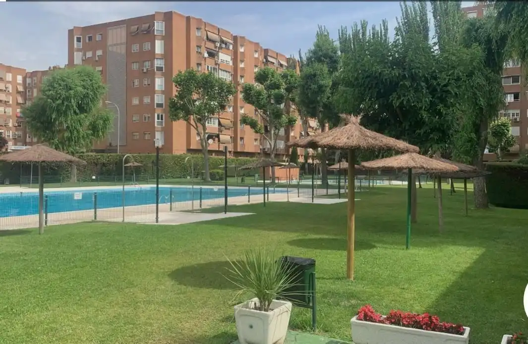 Swimming pool of Flat for sale in Fuenlabrada  with Air Conditioner, Heating and Storage room