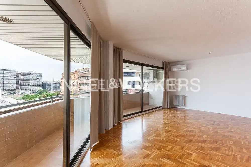 Exterior view of Flat for rent in El Pla del Real
