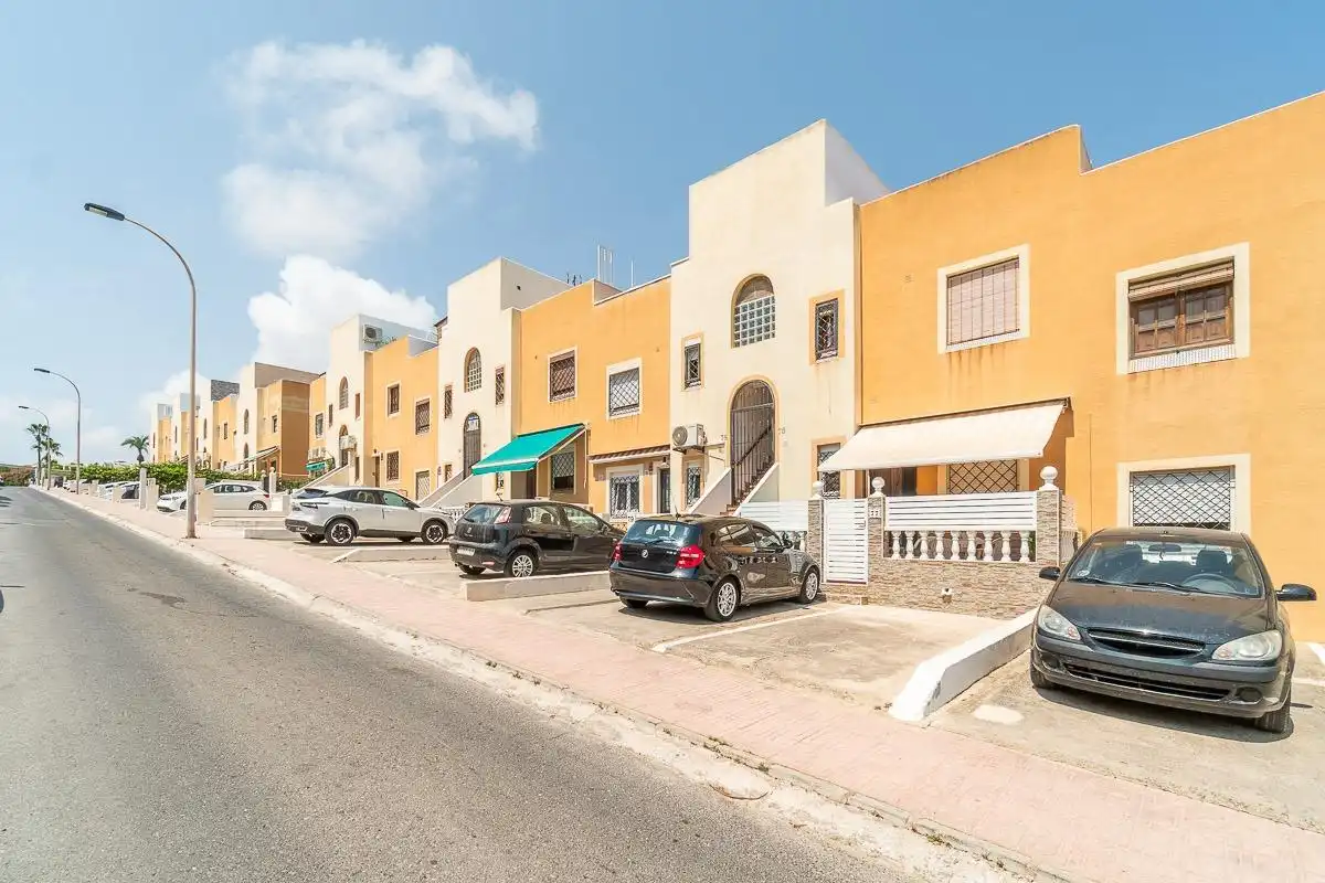 Reihenhaus zum Verkauf in La Mata, imagen 2