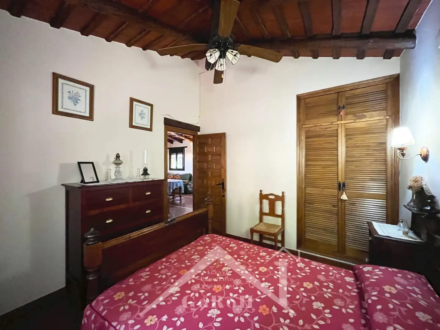 Dormitori de Casa o xalet en venda en Cazalla de la Sierra amb Jardí privat, Traster i Piscina