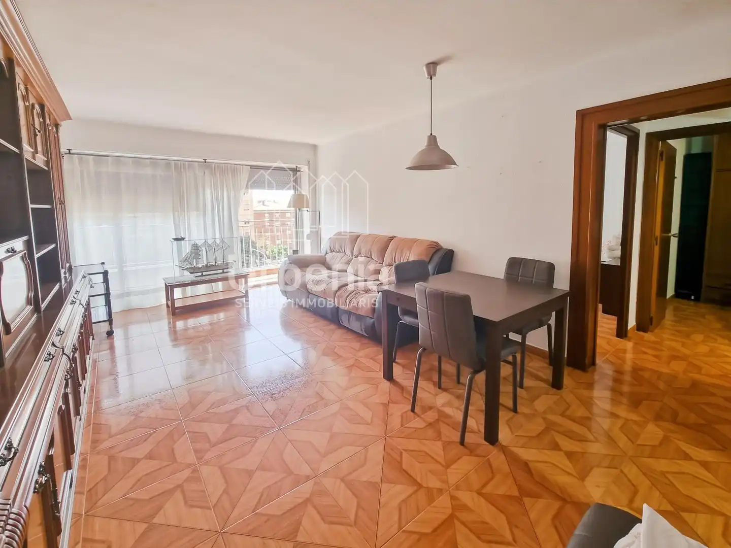 Living room of Flat for sale in Mataró  with Terrace and Furnished