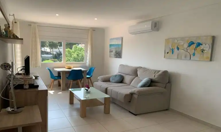 Wohnzimmer von Wohnungen zum Verkauf in Roses mit Klimaanlage, Heizung und Terrasse
