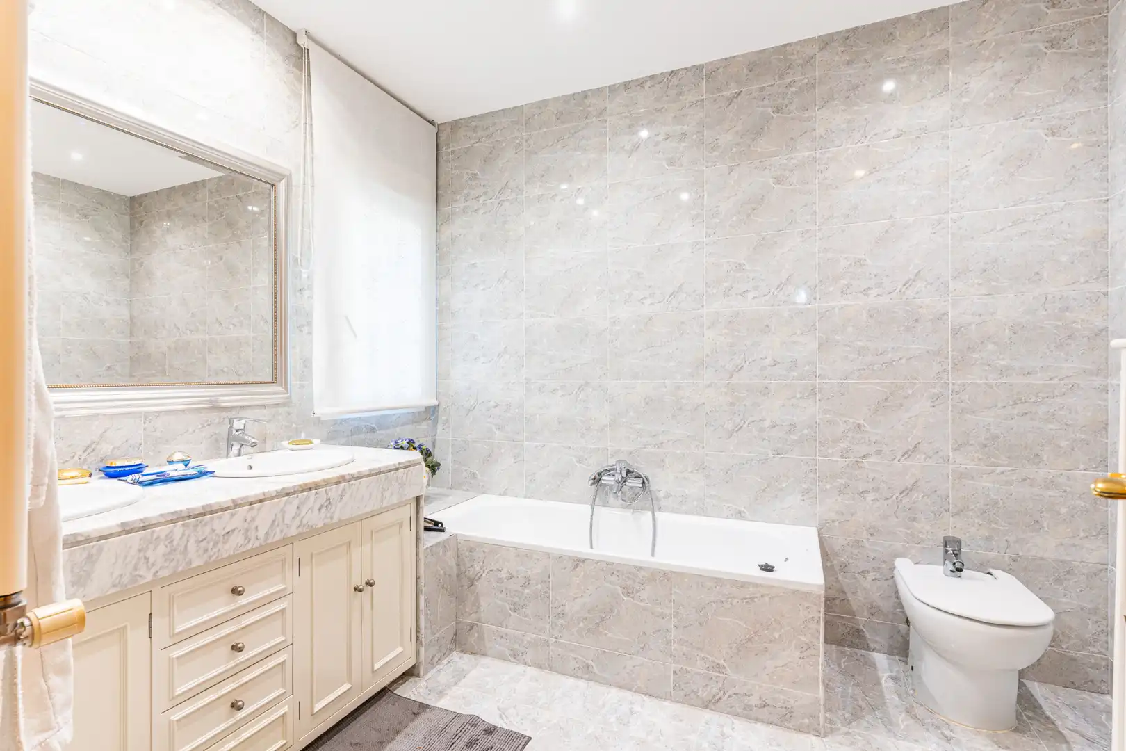 Bathroom of Houses for sale in Las Rozas de Madrid  with Air Conditioner, Heating and Private garden