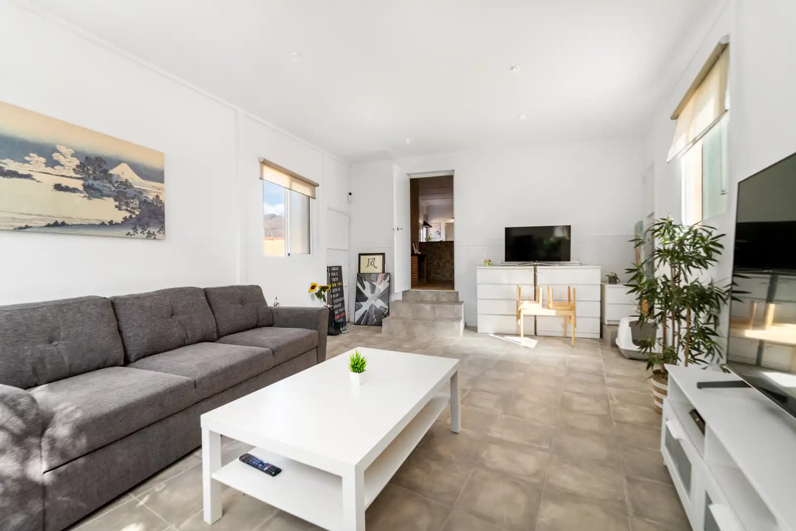Sala d'estar de Finca rústica en venda en Mijas amb Jardí privat i Piscina