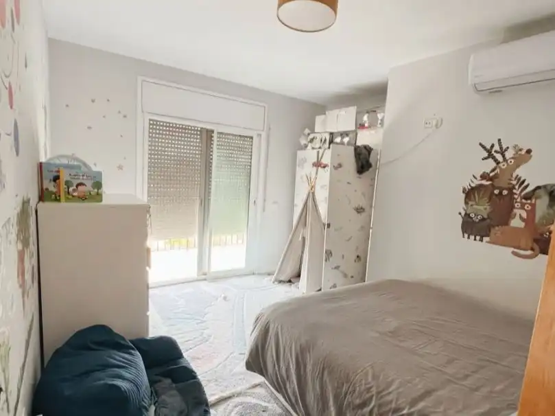Casa con jardín en venta en sot de can puig 12, imagen 4