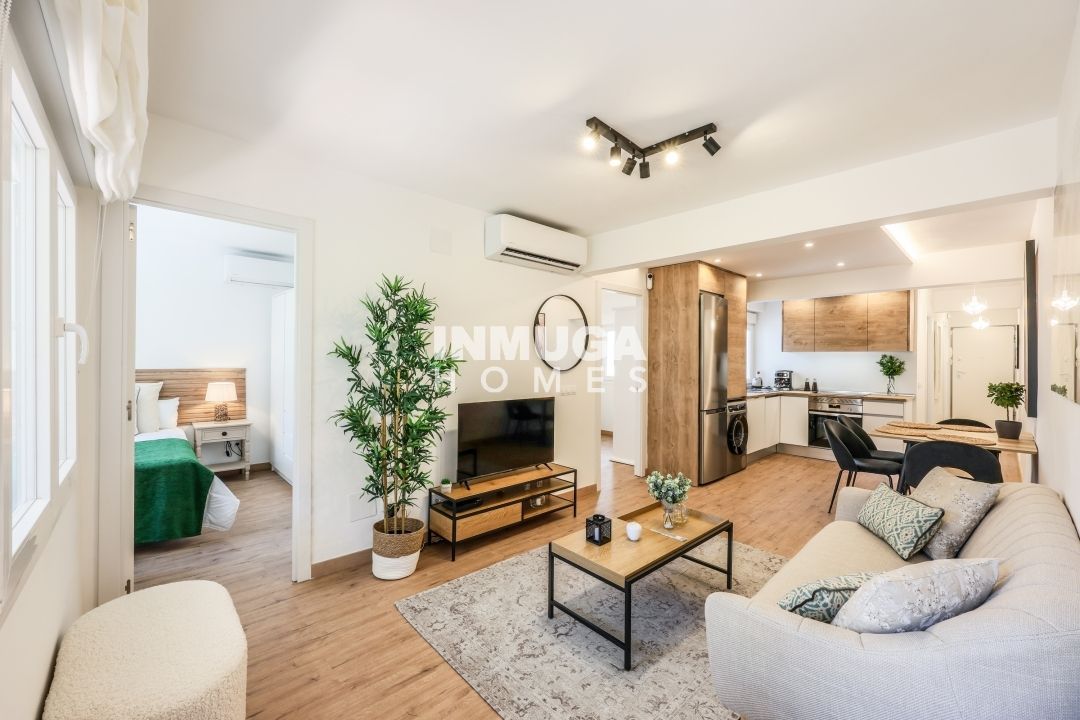 Living room of Flat for sale in  Madrid Capital  with Air Conditioner, Heating and Terrace