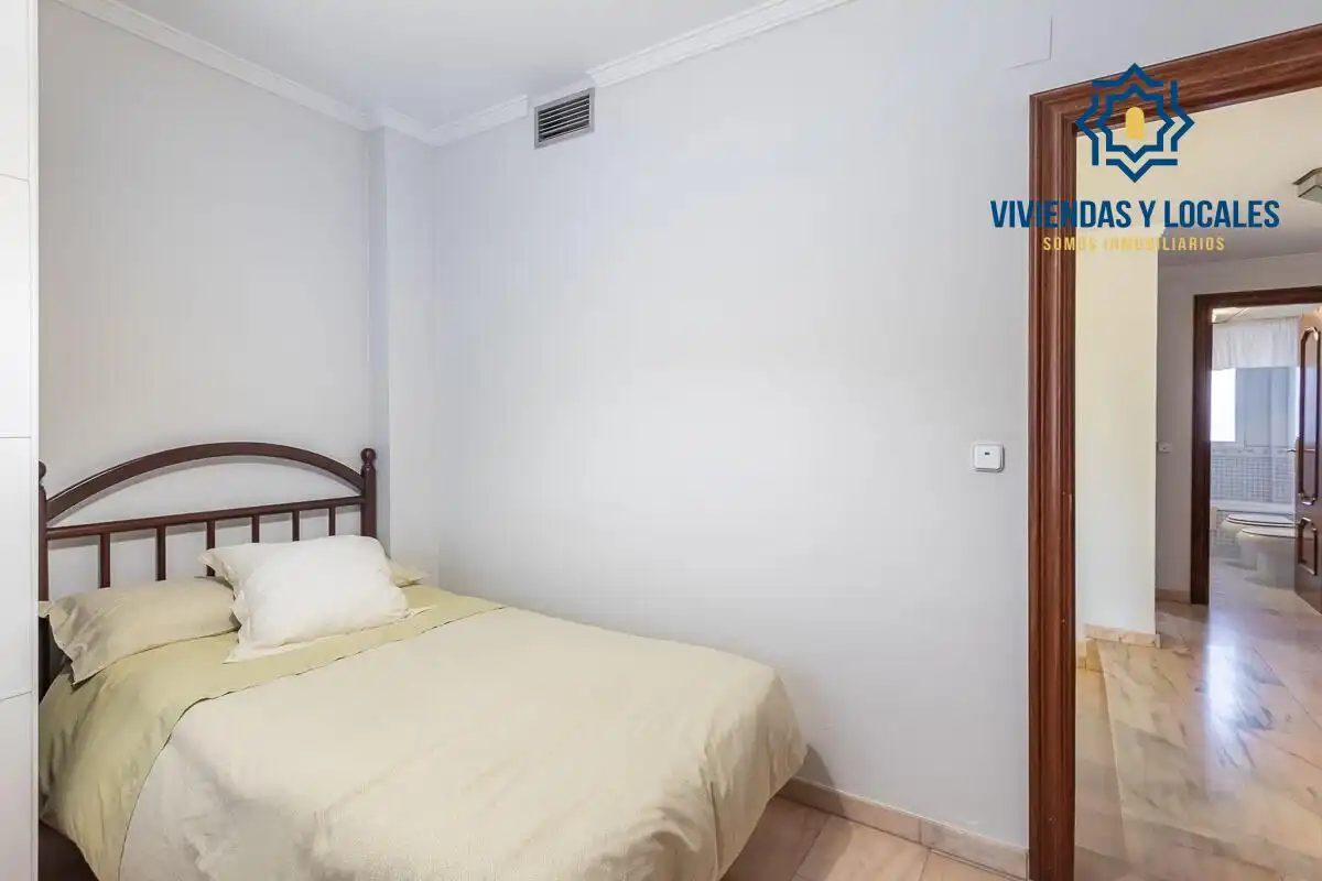 Casa amb terrassa en venda a Peligros, imagen 17